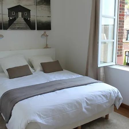 Апартаменты Au Belvedere Онфлёр